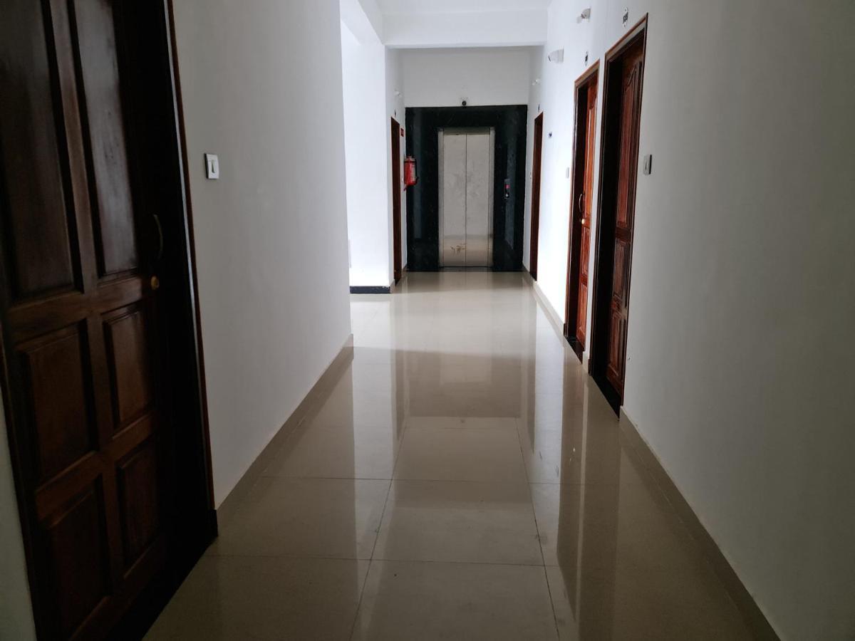 Hotel Blue Rays Bainduru Bagian luar foto